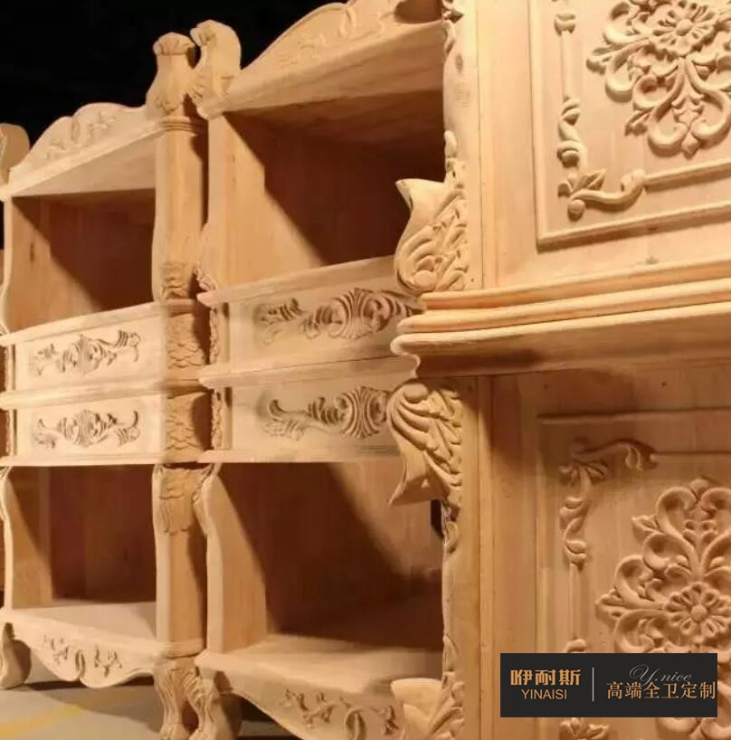 第十一步：木磨。把木頭表面的毛刺打磨掉，有小坑挖或黑疤的地方挖掉后填補起來、并打磨光滑。